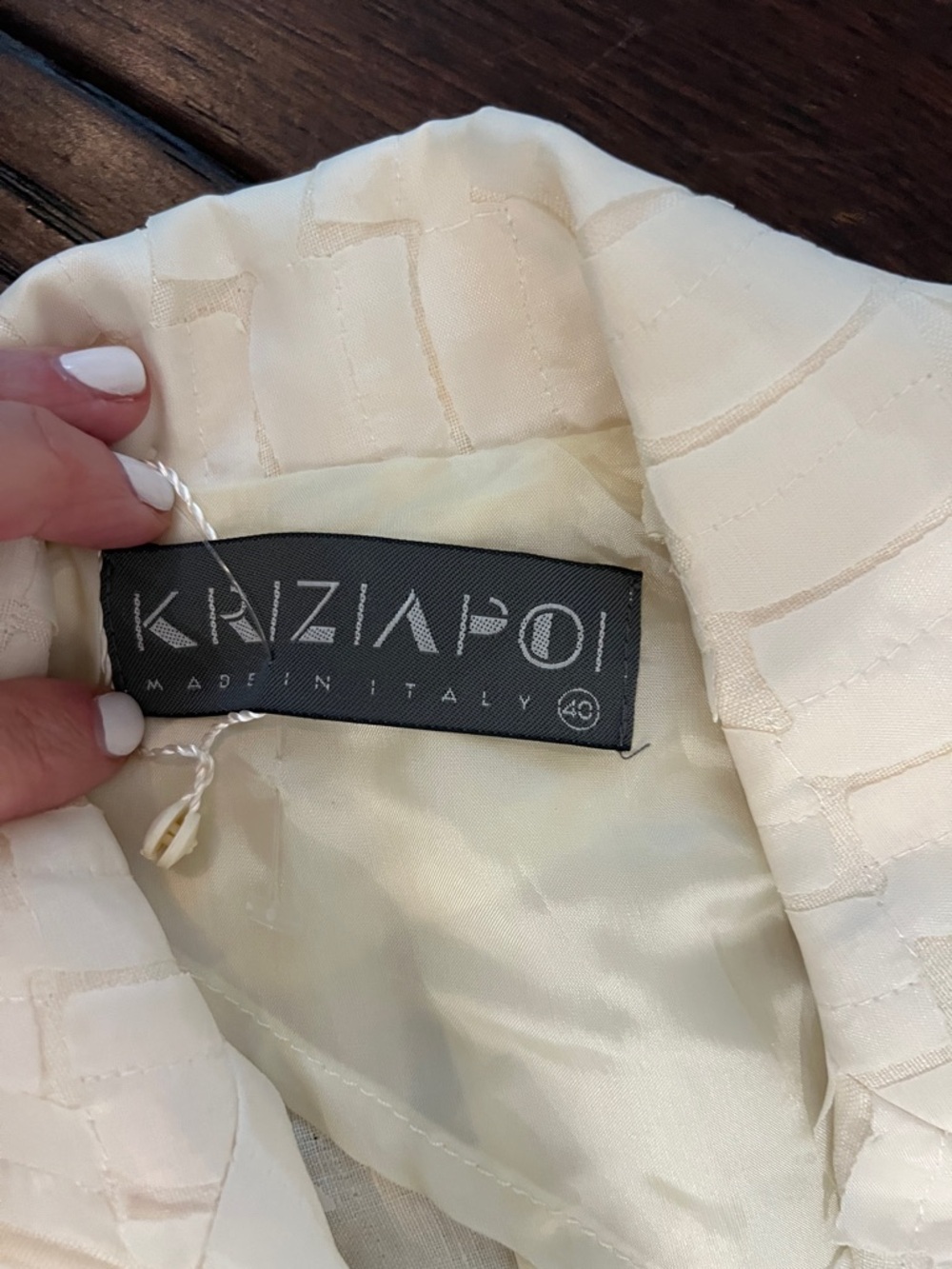 Kriziapoi cream Textured Single-Button Blazer - Picture 2 of 3